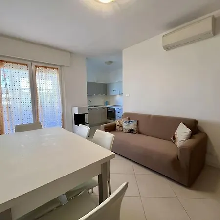 Apartment Dora Giardino Appartament Grado